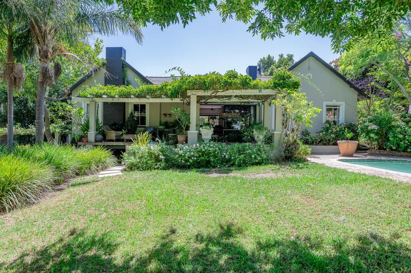7 Bedroom Property for Sale in Somerset West Western Cape